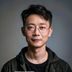 禁漫天堂内容分类专家王浩然的专业形象，中性背景自然光